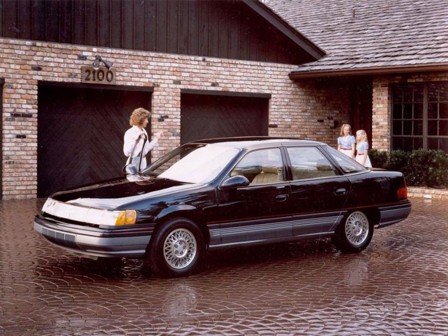  Mercury Sable 1986 года  (фото 1 из 4)